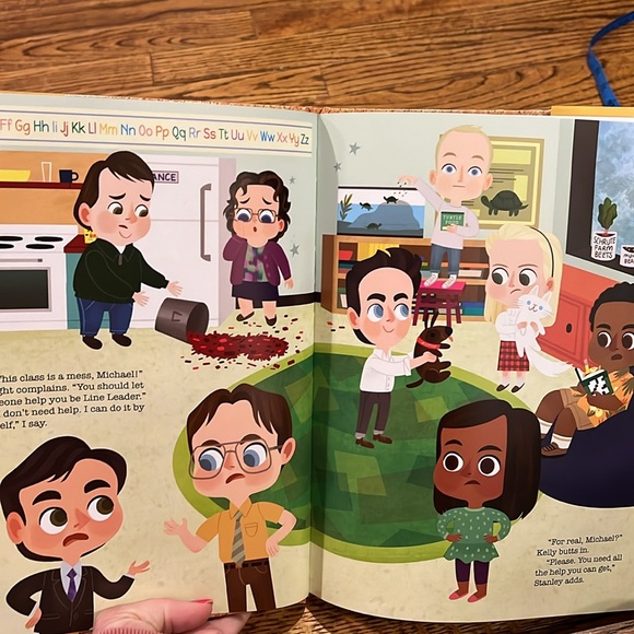 The Office - A Day at Dunder Mifflin Elementary Hardcover Book - Picture 4 of 7